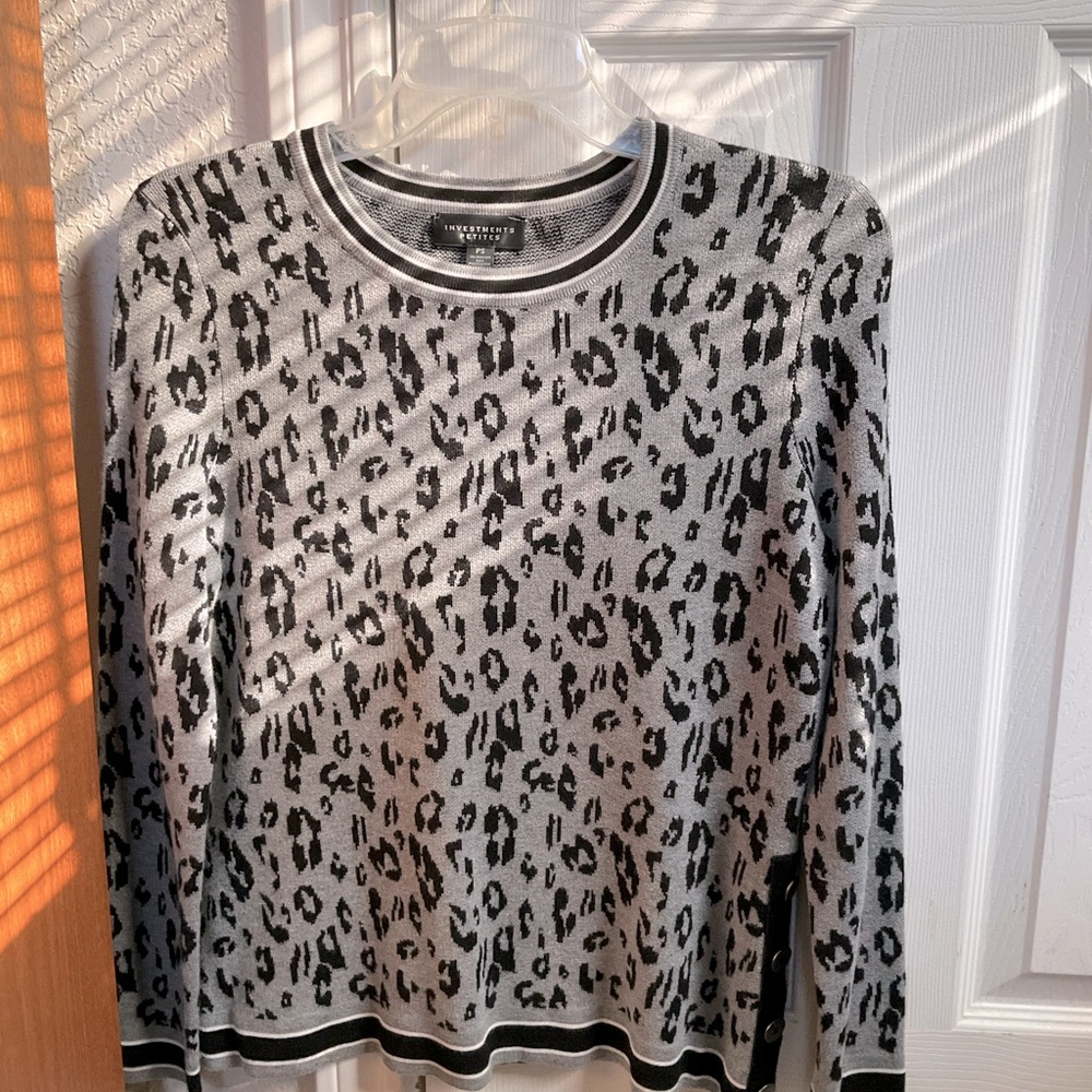 Women’s Sweather